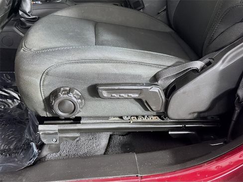 Used 2021 Jeep Wrangler Sport AWD/4WD image 19