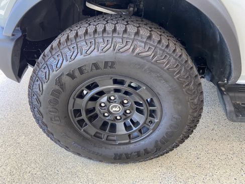 New 2026 Ford Bronco Outer Banks w/ Sasquatch Package AWD/4WD image 10