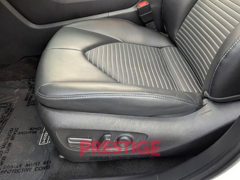 Used 2022 Toyota Highlander XSE image 24