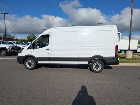 New 2026 Ford Transit 250 148 Medium Roof RWD image 7