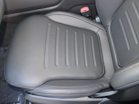 Used 2026 Mercedes-Benz GLC 300 image 14