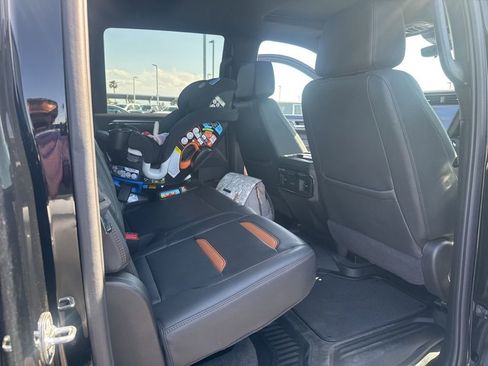 Certified 2025 GMC Sierra 2500 AT4 w/ AT4 Premium Plus Package AWD/4WD image 18