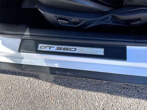 Used 2017 Ford Mustang Shelby GT350 image 22