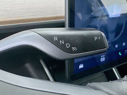 Used 2020 Tesla Model Y Long Range image 24