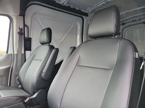 New 2026 Ford Transit 250 148 Medium Roof image 21