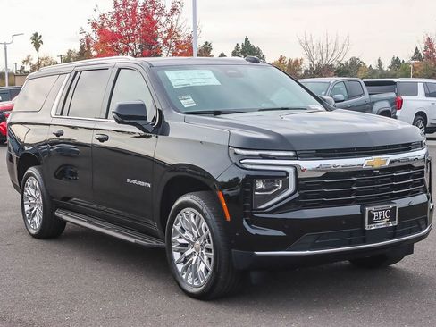 New 2026 Chevrolet Suburban LS image 5