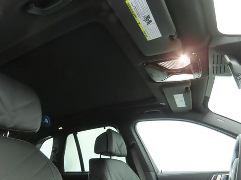 New 2026 BMW X5 xDrive40i w/ Executive Package image 18