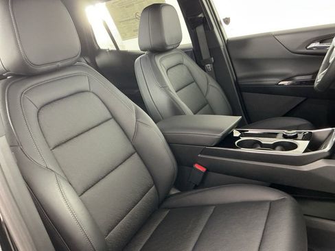 New 2026 Chevrolet Equinox LT w/ Convenience Package II AWD/4WD image 13