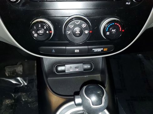 Used 2014 Kia Soul image 23