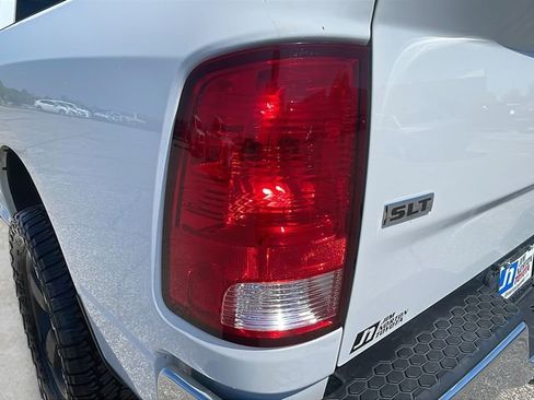 Used 2022 RAM 1500 Classic SLT AWD/4WD image 28