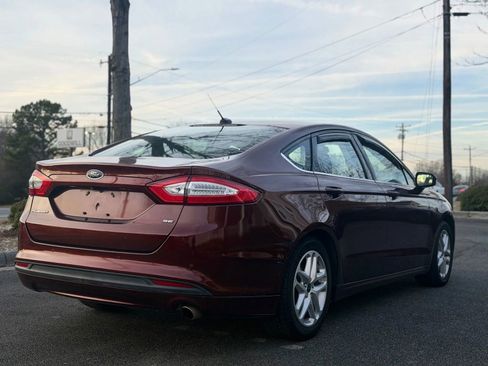 Used 2016 Ford Fusion SE FWD image 6