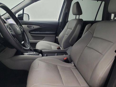 Used 2016 Honda Pilot Touring image 17