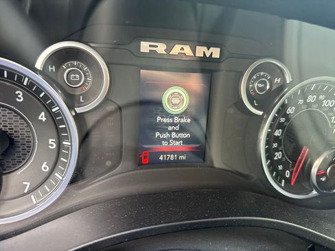 Used 2023 RAM 1500 Big Horn AWD/4WD image 10