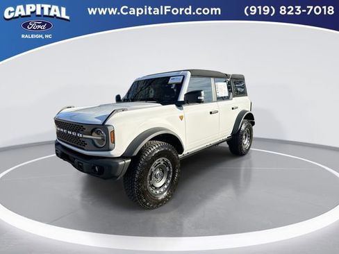 Certified 2025 Ford Bronco Badlands image 4