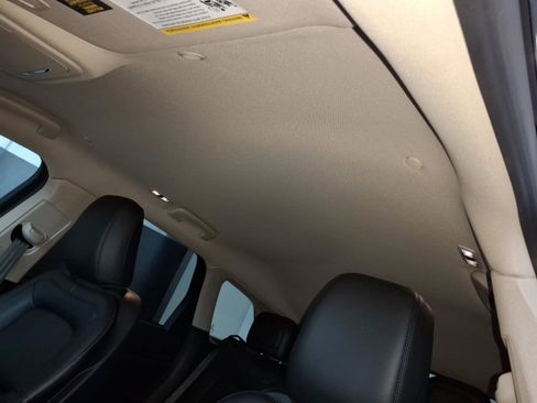 Used 2025 Lincoln Corsair AWD w/ Rear Removable Package Tray image 15