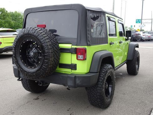 Used 2016 Jeep Wrangler Unlimited Rubicon w/ Max Tow Package AWD/4WD image 5