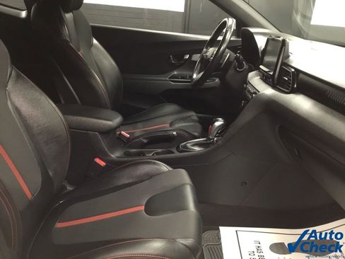 Used 2021 Hyundai Veloster Turbo image 26