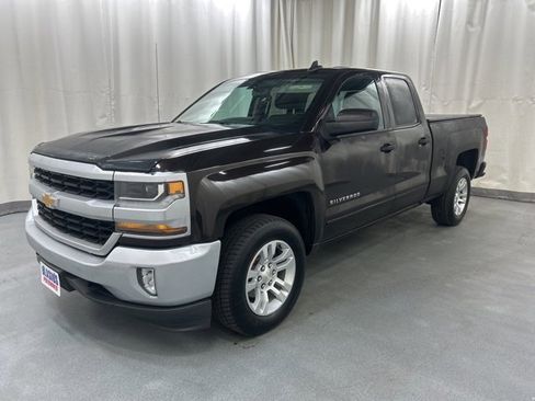 Used 2018 Chevrolet Silverado 1500 LT w/ All Star Edition image 2