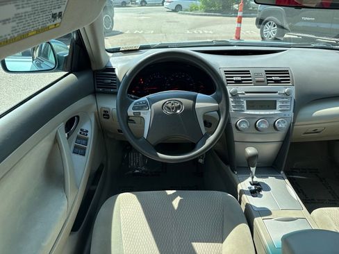 Used 2011 Toyota Camry LE w/ LE Extra-Value Pkg FWD image 12