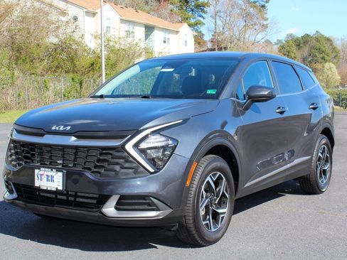 Used 2023 Kia Sportage LX image 7