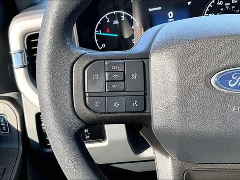 Used 2023 Ford F250 XL w/ Snow Plow/Camper Package image 12