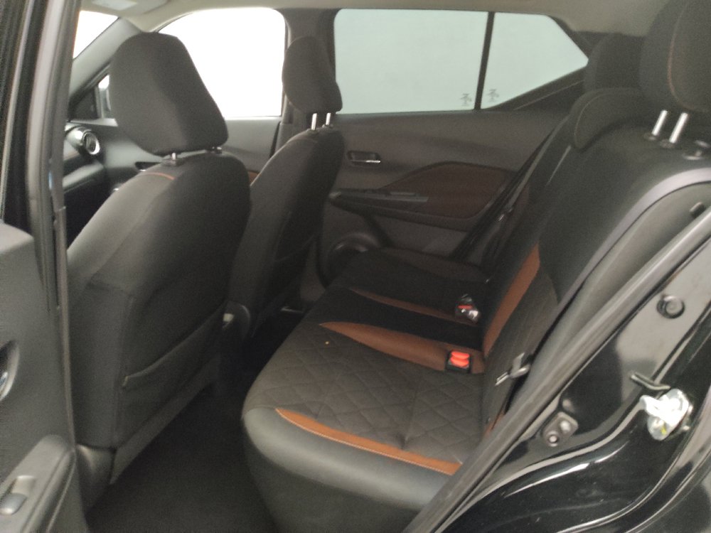 Used 2019 Nissan Kicks SR FWD image 18