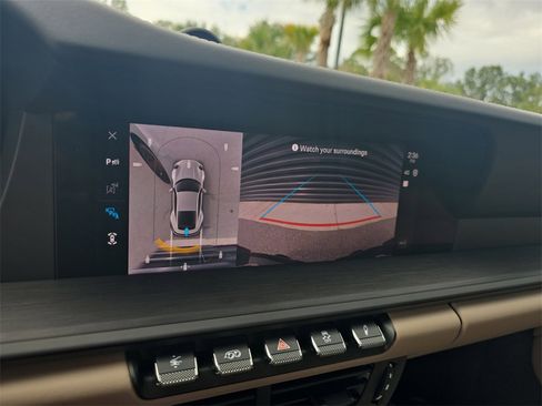 Used 2025 Porsche 911 Carrera GTS image 28