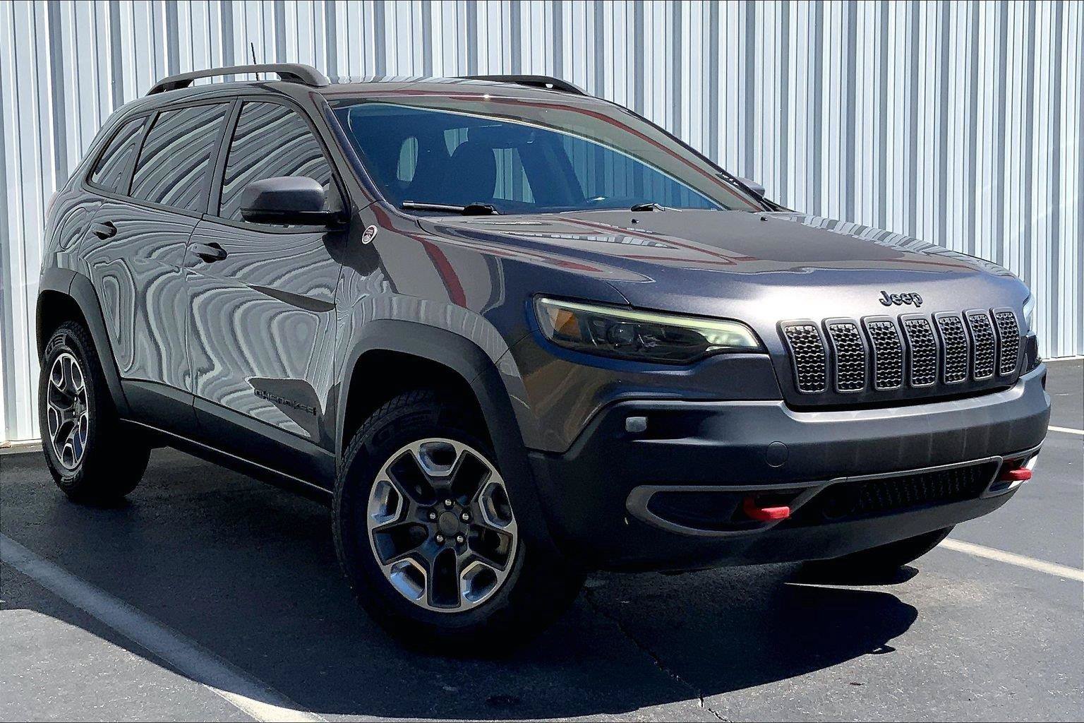 Used 2021 Jeep Cherokee Trailhawk AWD/4WD image 32