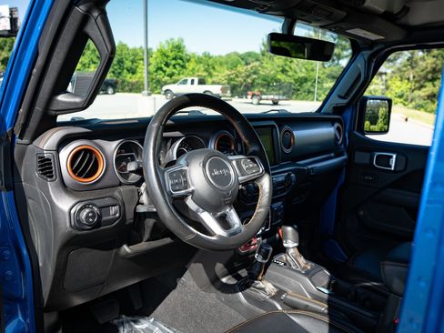 Used 2023 Jeep Gladiator Mojave w/ LED Lighting Group AWD/4WD image 13