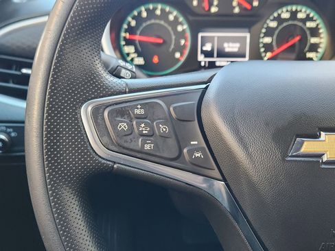 Used 2023 Chevrolet Malibu LT image 32