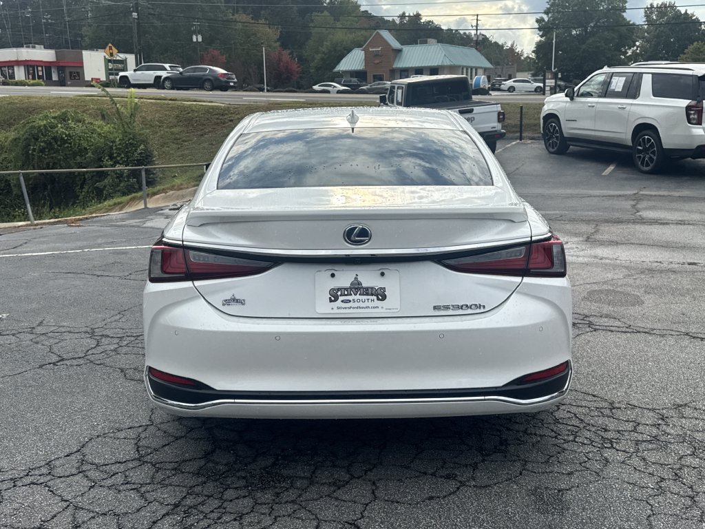 Used 2022 Lexus ES 300h w/ Premium Package FWD image 6