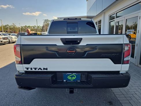 Used 2021 Nissan Titan PRO-4X w/ Pro-4x Convenience Package image 7