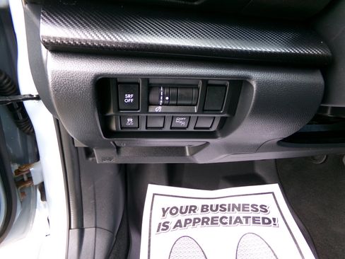 Used 2019 Subaru Crosstrek 2.0i Premium w/ Eyesight System image 15