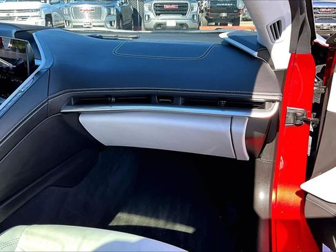 Used 2023 Chevrolet Corvette Stingray Premium Conv w/ Z51 Performance Package image 17