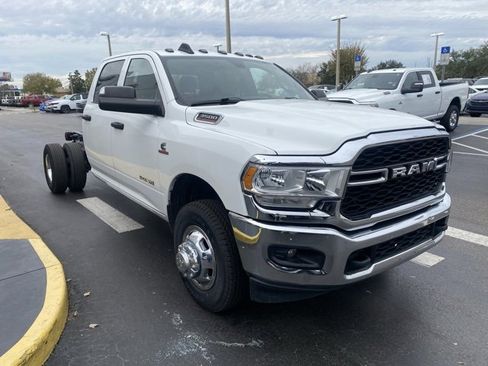 Used 2022 RAM 3500 Tradesman w/ Chrome Appearance Group image 2