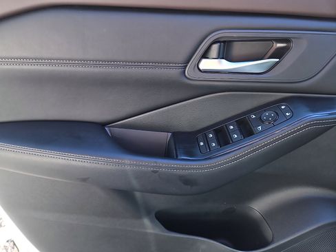 Certified 2023 Nissan Rogue SV w/ SV Premium Package image 12