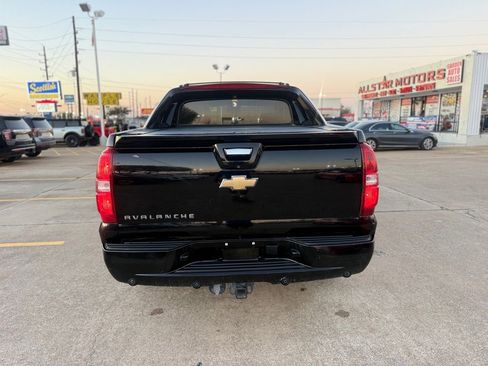Used 2012 Chevrolet Avalanche LTZ image 6