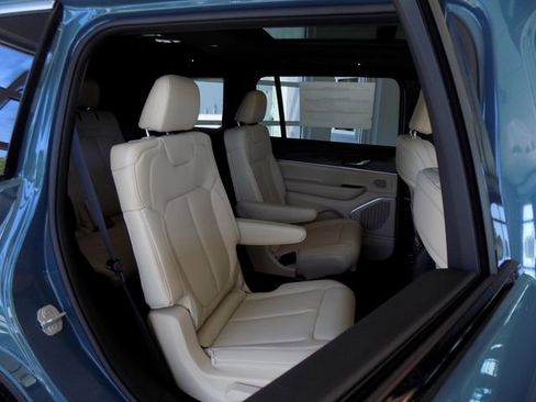 New 2026 Jeep Grand Cherokee L Limited RWD image 29