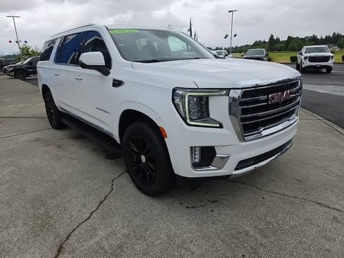 Used 2024 GMC Yukon XL SLT w/ SLT Luxury Package AWD/4WD image 8
