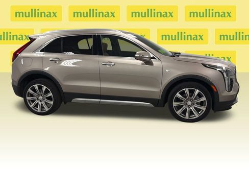 Used 2023 Cadillac XT4 Premium Luxury FWD image 21