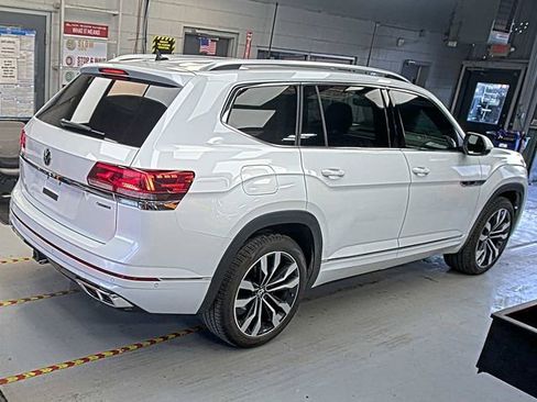 Used 2023 Volkswagen Atlas SEL Premium image 4