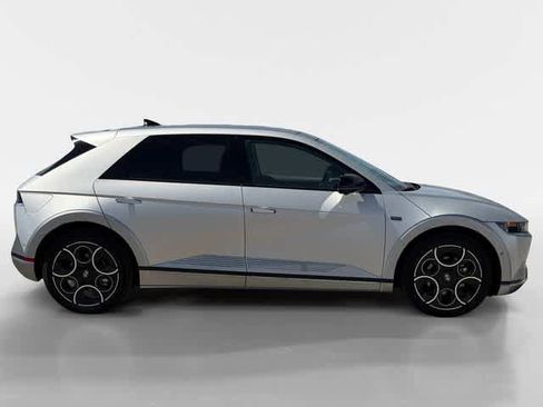 Used 2024 Hyundai Ioniq 5 Limited image 6