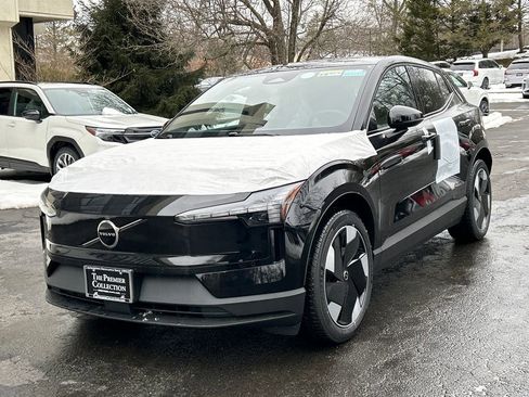 New 2026 Volvo EX30 Plus w/ Climate Package AWD/4WD image 5