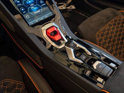 Used 2023 Lamborghini Huracan EVO RWD image 47