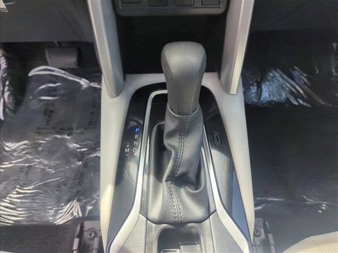 Used 2024 Toyota Corolla Cross L AWD/4WD image 13