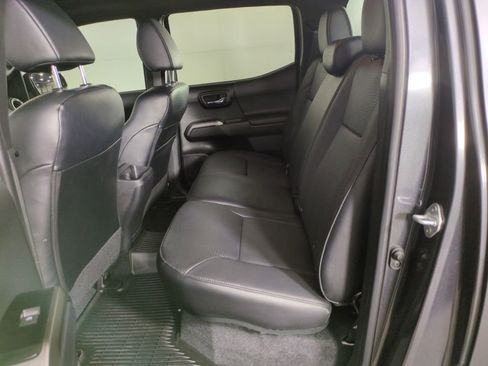 Used 2023 Toyota Tacoma Limited image 25