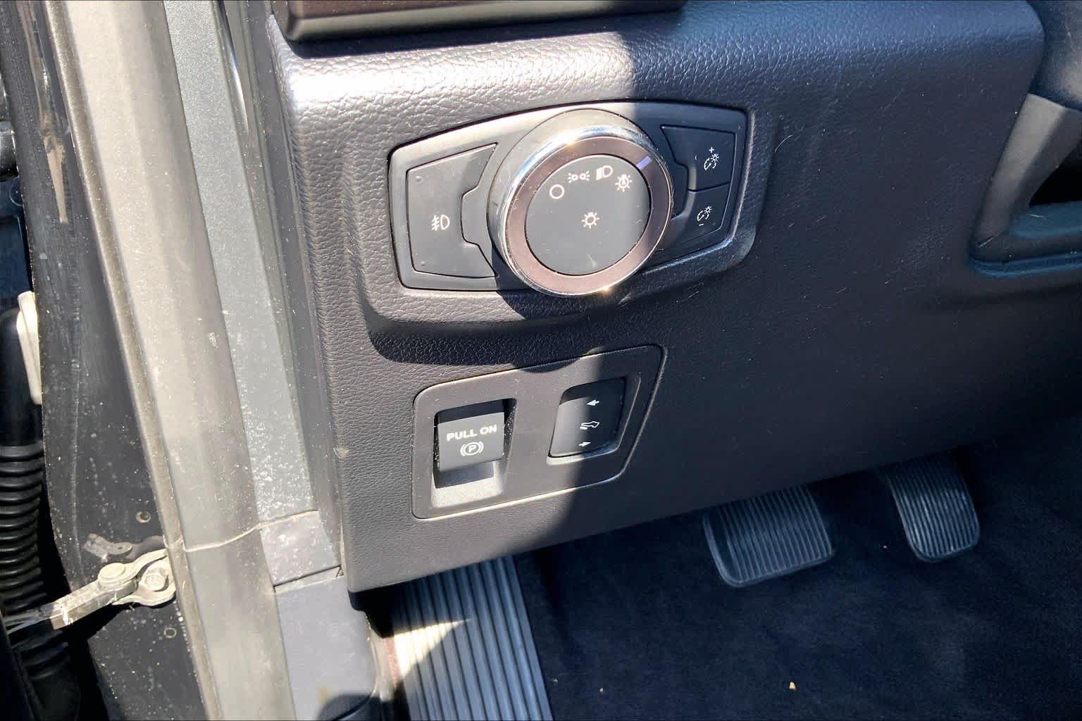 Used 2018 Ford Expedition Max Limited w/ Equipment Group 302A RWD image 36