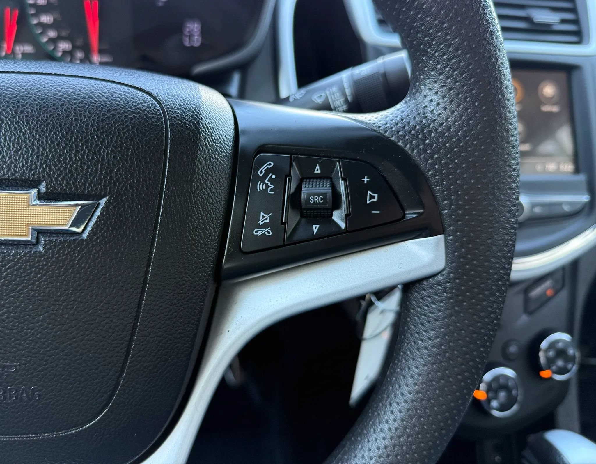 Used 2018 Chevrolet Sonic LS FWD image 13
