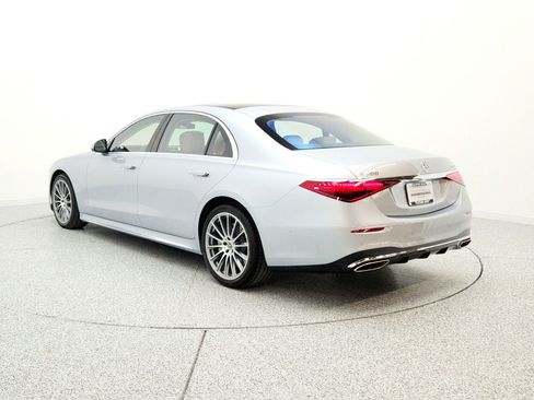 Certified 2022 Mercedes-Benz S 500 4MATIC image 7