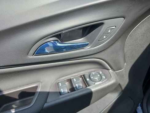 Used 2022 Chevrolet Equinox RS w/ RS Leather Package FWD image 14